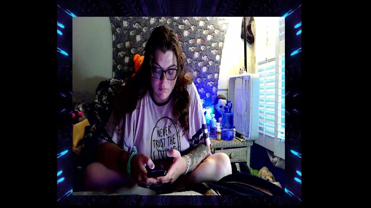 Offline Toxiclove01 on Cam4