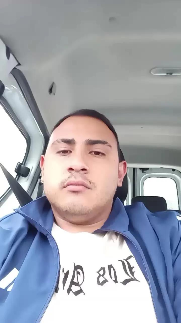 Offline tunegrito22 on Cam4