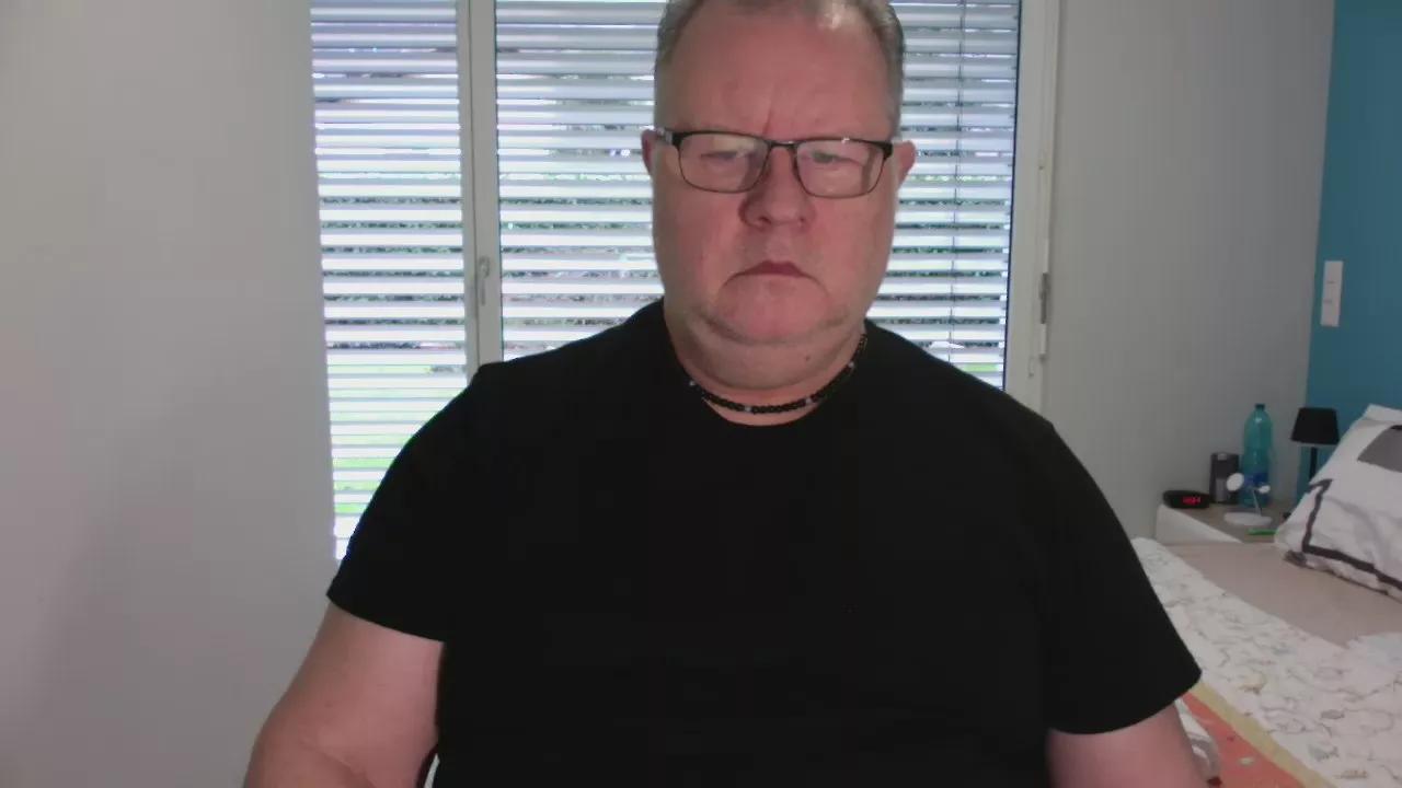 xxxnena60 on Cam4 
