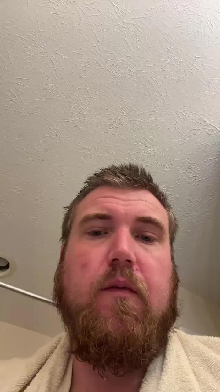 Offline Yearight181 on Cam4
