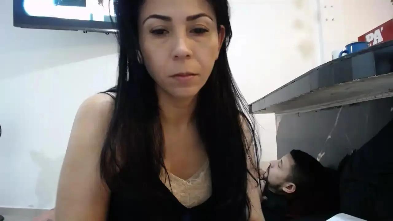 Offline YOHACRIS on Cam4