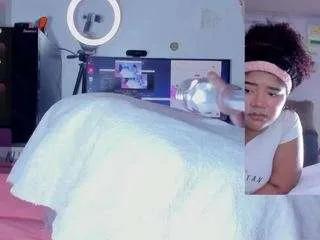 Offline abigail-girl on CamSoda