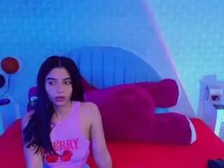 alice-fox26 on CamSoda