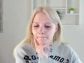 allice-cox on CamSoda 