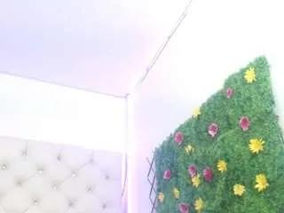 allyson-cute on CamSoda 