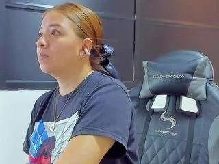 alma-fenix on CamSoda