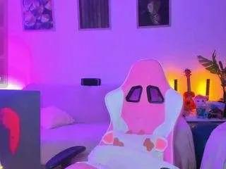 Offline alyssiawonder on CamSoda