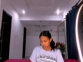 Offline amber-love04 on CamSoda
