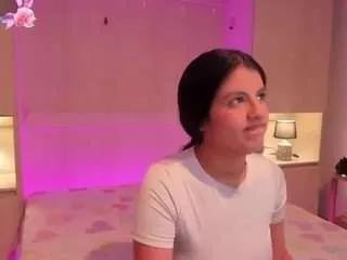 ariahill on CamSoda 