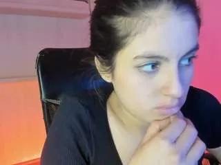 ariahill on CamSoda