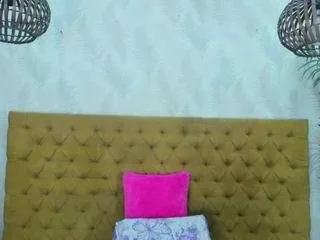 arianadiosa on CamSoda 