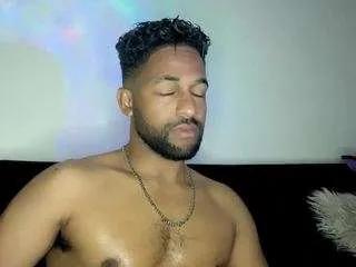 bbcblackhot33 on CamSoda 