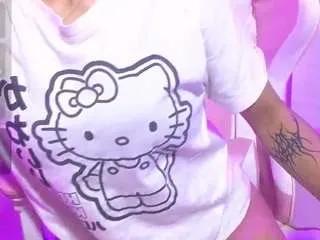 bella-thix on CamSoda 