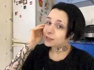 Freechat blondellroundtree on CamSoda