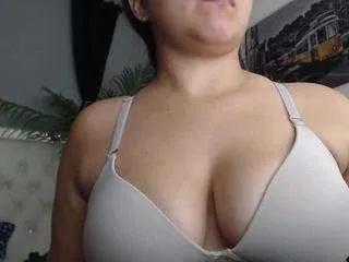 carlla1 on CamSoda