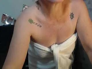 Offline chayla-ruiz on CamSoda