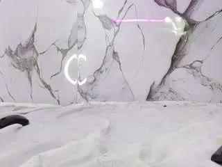 Offline elaiinestark on CamSoda