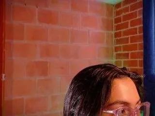 Offline emmarousse69 on CamSoda