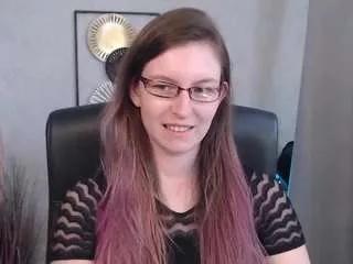 emmatease94 on CamSoda 