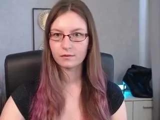 emmatease94 on CamSoda 