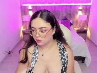 emmy-walker on CamSoda 