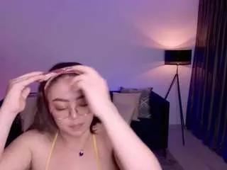 emmy-walker on CamSoda 