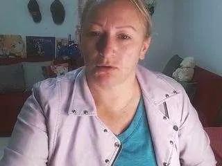 emperatrizmessy on CamSoda 