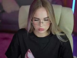 evacrush on CamSoda