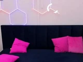 evelineamore on CamSoda 