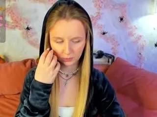 Offline evelyn-limi on CamSoda