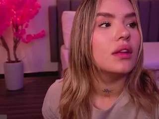 Offline fernanda-c on CamSoda