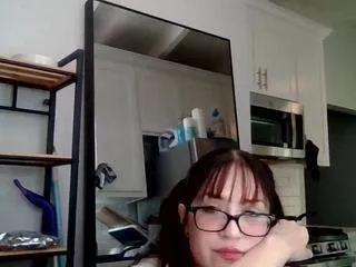 Offline fragilemasochist on CamSoda