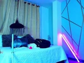 Freechat girlamada on CamSoda