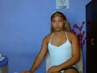 Offline girlstrans on CamSoda