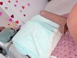 Offline hilarysmile on CamSoda