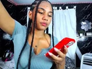 Offline hillary-queen on CamSoda