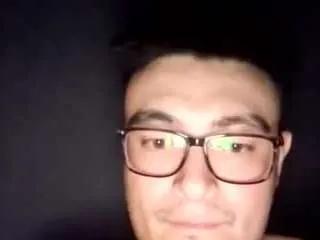 Offline hornyasianman on CamSoda