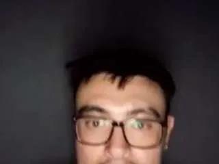 Offline hornyasianman on CamSoda