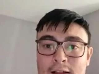 Offline hornyasianman on CamSoda