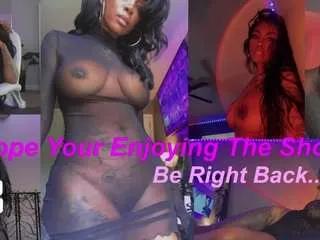 Offline iamtattedqueen on CamSoda