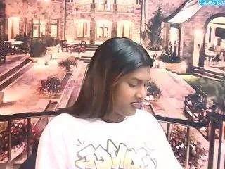 indianchocolatepie on CamSoda 