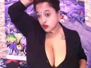 indianval on CamSoda 