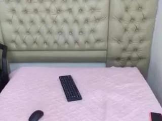 jessicahott01 on CamSoda 