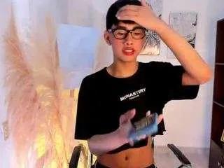 Freechat jim-twink on CamSoda