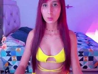 laaura-velez on CamSoda 