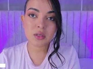Offline lea-gray on CamSoda