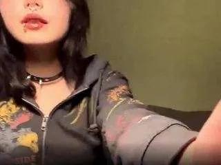 Offline lilarobidoux on CamSoda