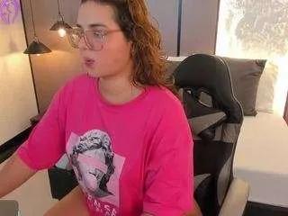 Offline lilly-ass on CamSoda