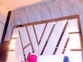lola-hornei on CamSoda 