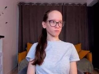 Freechat lynettebails on CamSoda